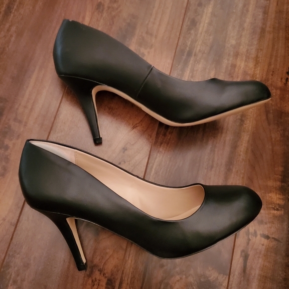 3 inch Black Leather High Heel - Picture 2 of 12